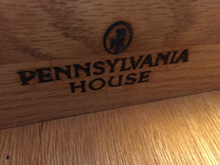  Pennsylvania House 8 Drawer Dresser w/Mirror (62"x77"x18")