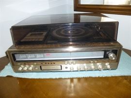 FISHER STEREO RECEIVER RECORD PLAYER WITH CASSETTE  AND AIR DYNE SPEAKERS