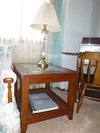 TWO SIDE END TABLES WITH BEVELED GLASS TOP AND WICKER BOTTOM SHELF  