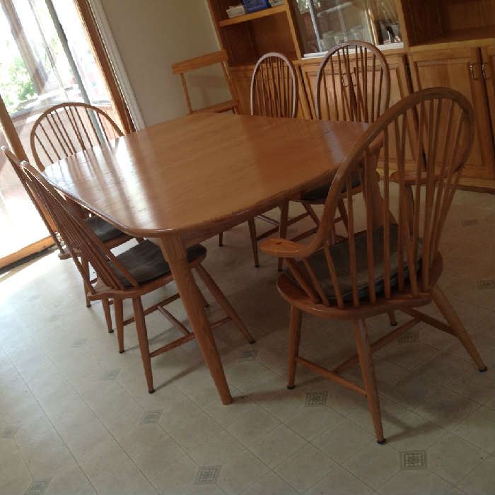 Table - 6 Chairs (2 Captains) and Leaf $ 300.00