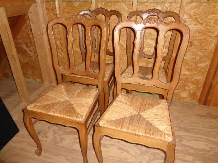 set of 4 chair w/rush seats