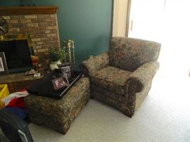 Lazy Boy casual chair with matching ottoman.  Colors match sofa.
