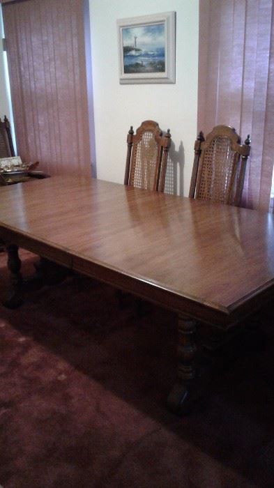 Banquet size table