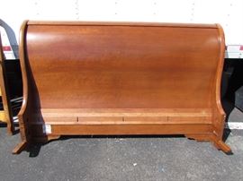 King size sleigh bed (with siderails and footboard)