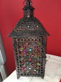 Jeweled lantern