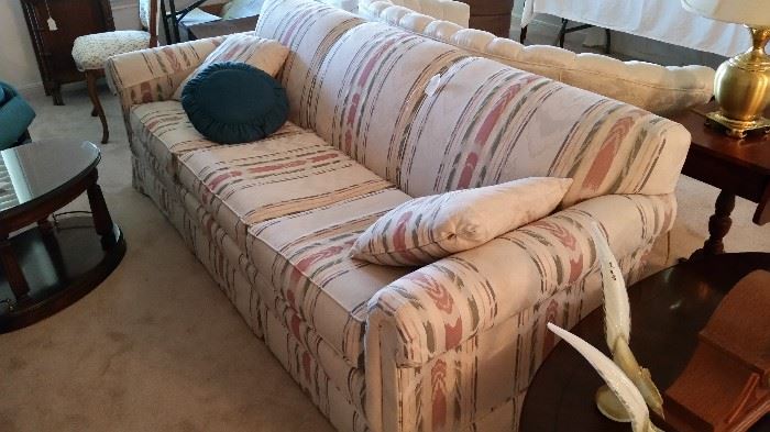 This is a great Sofa in good condition.