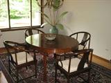 Baker dining set with 2 leaves and 6 chairs. Gorgeous!!!!!