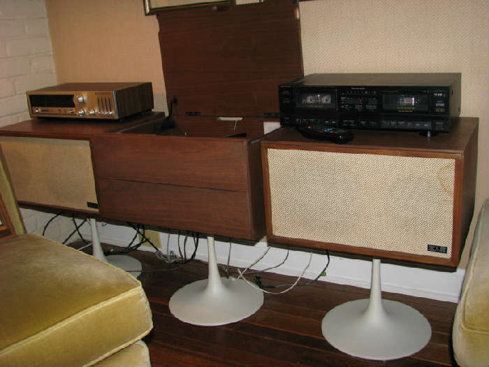 Rare vintage KLH twenty plus