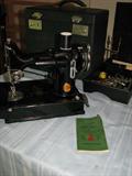 Singer featherweight