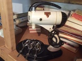 Vintage Mixmaster mixer