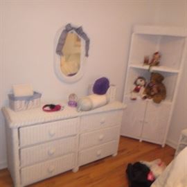 Wicker Accent Separates