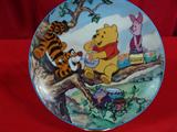 Winnie the Pooh - Friendship is as Sweet as Honey 2408B - Bradford Exchange 1st Issue Winnie the Pooh: A Honey of a Friend