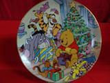 Winnie the Pooh Plate - Hooray for Christmas 1157A - Bradford Exchange 4th Issue 100 Acre Wood Holiday.