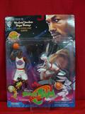 Basketball - Space Jam - Buggs Bunny & Michael Jordan	Warner Brothers