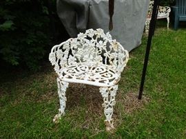 casts iron chair/ bench 