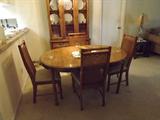 Broyhill Dining Set