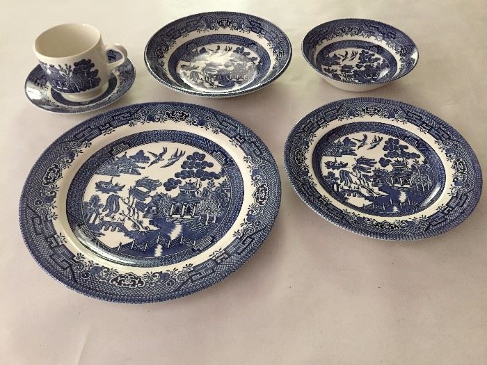 Blue willow china, 10 - 6 piece place setting (dinner, salad, soup, cereal, cup and saucer).