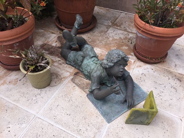 Bronze outdoor sculpture