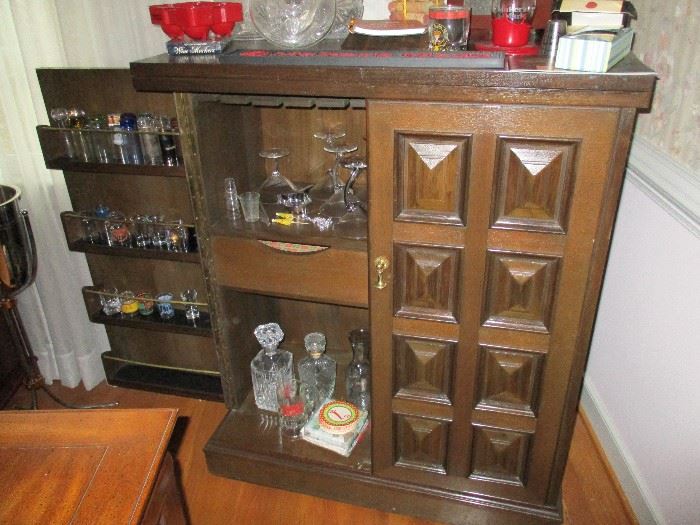 MID-CENTERY MODERN 2 DOOR BAR CABINET AND BAR ACCESSORIES