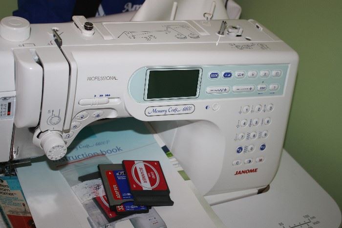 JANOME 6600 MEMORY CRAFT AND TABLE