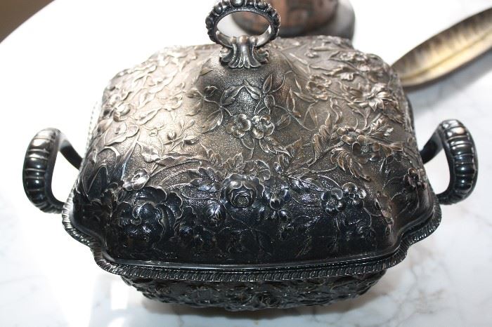 SILVER COVERED DISH