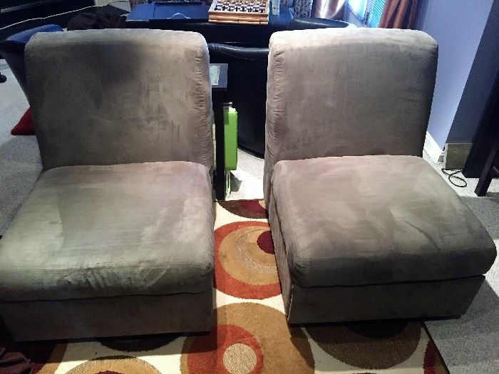 Set of two lounge chairs with storage drawers