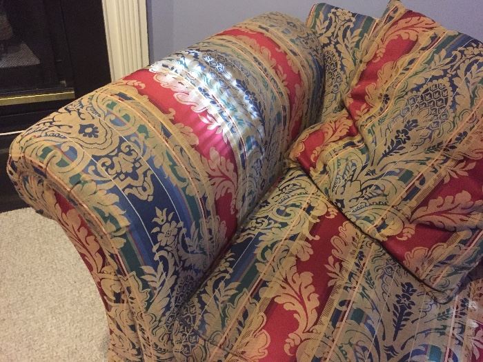 Ethan Allen love seat with matching pillows