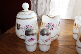 Heisey Beaded Swag cream/sugar and salt/pepper