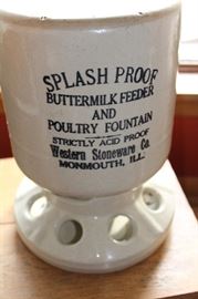 Western Stoneware Co Splash Proof Buttermilk Feeder and Poultry Fountain