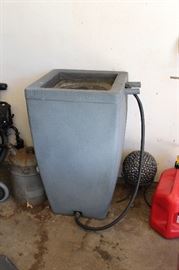 Outdoor water container