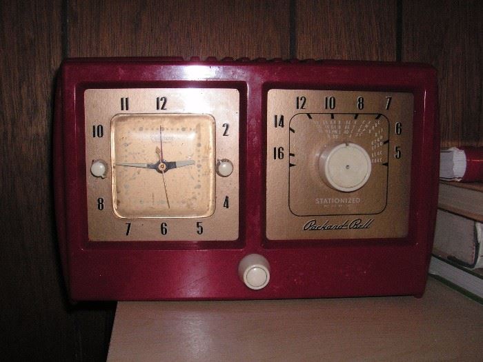 Old clock radio