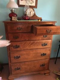 Americana Dresser