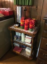 Coffee Service with the vintage color plastic solo cup holders with inserts