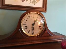 Howard Miller Mantle clock