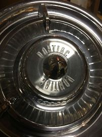 Pontiac Hubcaps