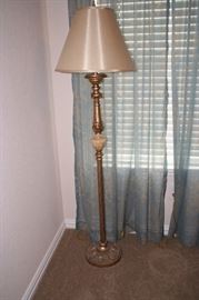 Pole lamp with marble 