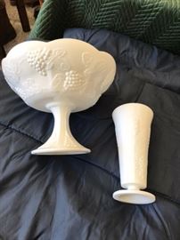 Milk glass 