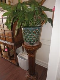 MARBLE TOP PLANT STAND, LIVE PLANTS