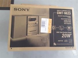 Sony Micro Hi-FI Componetnt Systems CMT-NEZ3, Dynamic Sound Generator X-TRA - Bass/Treble Control, RMS Total System Power, 20W - NEW