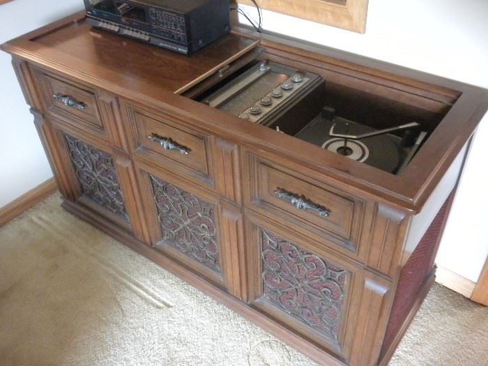 STEREO CONSOLE