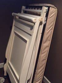 Ethan Allen crib with mattress