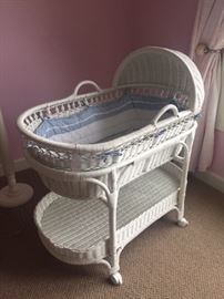 Wicker bassinet