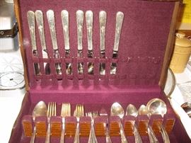 Holmes & Edwards silverplate - flatware set