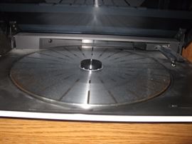 Bang & Olufsen Beogram 4500 Turntable