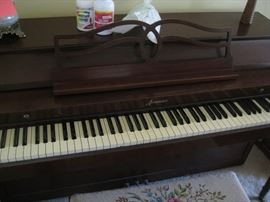 Baldwin Acrosonic spinet keyboard