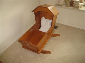 Solid wood baby cradle 