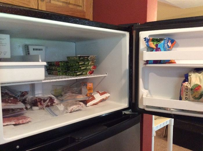 Stainless steel Whirlpool refrigerator/freezer with ice maker
