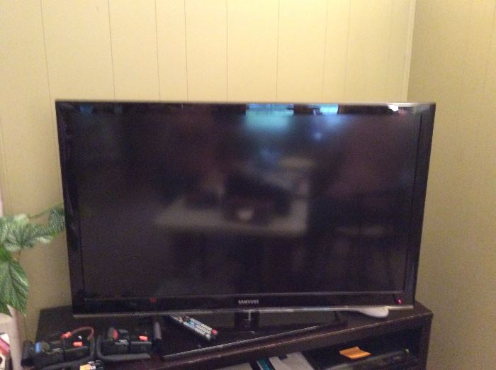 Samsung 42" flat screen television (wall mounts available)