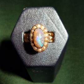 Opal & pearl gold ring