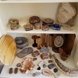 Rocks, Minerals, Fossils, Souvenirs, Artisan wood bowls and plates